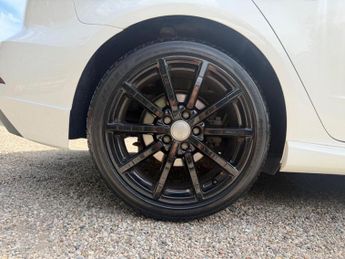Audi A3 1.5 TFSI CoD 35 Black Edition Sportback S Tronic Euro 6 (s/s) 5d