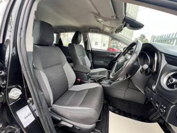 Toyota Auris VVTI BUSINESS EDITION TOURING SPORTS TSS