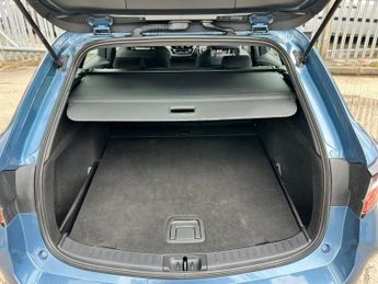 Toyota Corolla ICON TECH