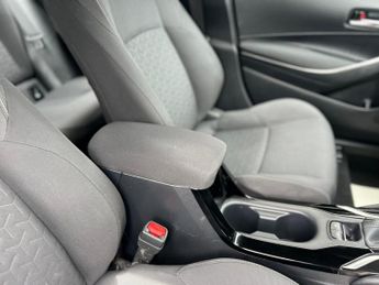 Toyota Corolla ICON TECH