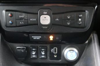 Nissan LEAF 40kWh N-Connecta Auto 5dr