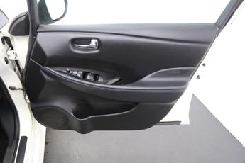 Nissan LEAF 40kWh N-Connecta Auto 5dr