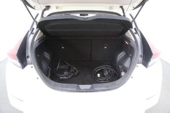 Nissan LEAF 40kWh N-Connecta Auto 5dr