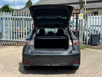 Lexus CT 200H SE