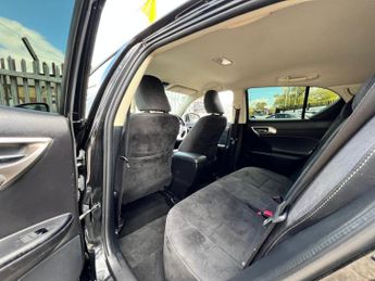 Lexus CT 200H SE