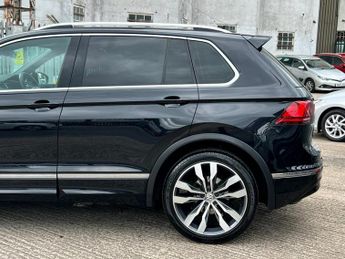 Volkswagen Tiguan R-LINE TDI BMT 4MOTION DSG