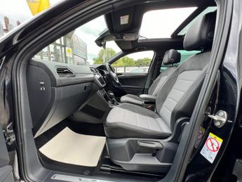 Volkswagen Tiguan R-LINE TDI BMT 4MOTION DSG