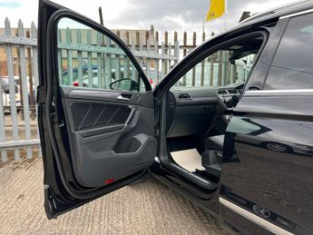 Volkswagen Tiguan R-LINE TDI BMT 4MOTION DSG