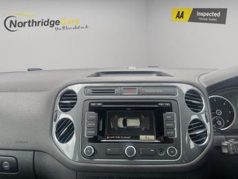 Volkswagen Tiguan 2.0 TDI BlueMotion Tech R-Line DSG 4WD Euro 5 (s/s) 5dr (Nav)