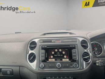Volkswagen Tiguan 2.0 TDI BlueMotion Tech R-Line DSG 4WD Euro 5 (s/s) 5dr (Nav)