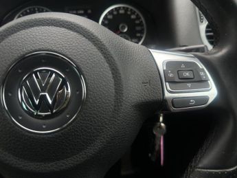 Volkswagen Tiguan 2.0 TDI BlueMotion Tech R-Line DSG 4WD Euro 5 (s/s) 5dr (Nav)