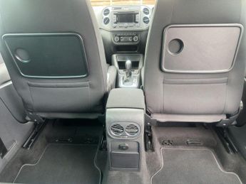 Volkswagen Tiguan 2.0 TDI BlueMotion Tech R-Line DSG 4WD Euro 5 (s/s) 5dr (Nav)