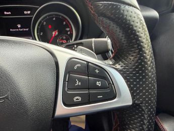 Mercedes-Benz GLA 2.1 GLA220d AMG Line (Premium Plus) 7G-DCT 4MATIC Euro 6 (s/s) 5