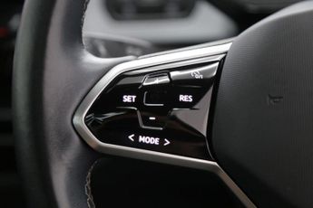 Volkswagen ID.3 Pro 58kWh Family Auto 5dr