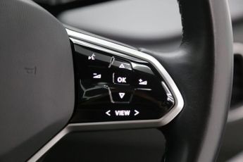 Volkswagen ID.3 Pro 58kWh Family Auto 5dr