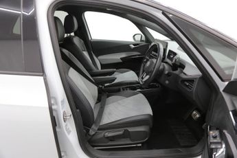 Volkswagen ID.3 Pro 58kWh Family Auto 5dr
