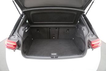 Volkswagen ID.3 Pro 58kWh Family Auto 5dr