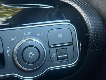 Mercedes-Benz A Class 1.3 A200 AMG Line 7G-DCT Euro 6 (s/s) 5dr