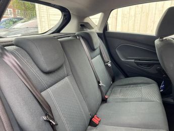 Ford Fiesta 1.4 Zetec Hatchback 5dr Petrol Automatic
