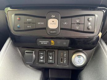 Nissan LEAF 39kWh N-Connecta Hatchback 5dr Electric Auto
