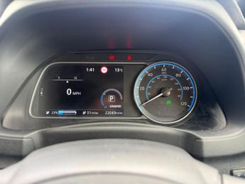 Nissan LEAF 39kWh N-Connecta Hatchback 5dr Electric Auto