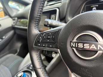 Nissan LEAF 39kWh N-Connecta Hatchback 5dr Electric Auto