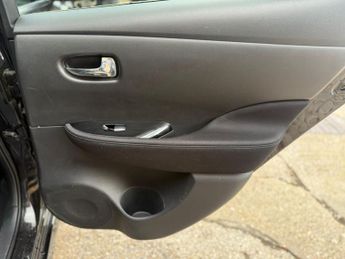 Nissan LEAF 39kWh N-Connecta Hatchback 5dr Electric Auto