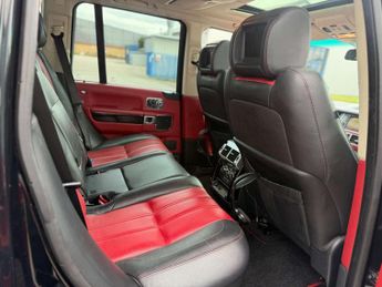 Land Rover Range Rover 3.6 TD V8 Autobiography SUV 5dr Diesel Auto 4WD Euro 4 (271 ps)