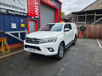 Toyota Hi Lux INVINCIBLE 4WD D-4D DCB AUTO