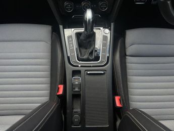 Volkswagen Passat 2.0 TDI EVO R-Line DSG Euro 6 (s/s) 5dr