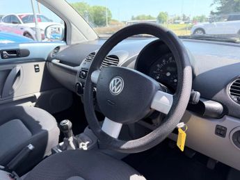Volkswagen Beetle 1.6 8V HATCHBACK