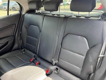 Mercedes-Benz GLA Class GLA 200 D SE
