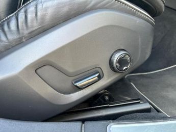 Volvo S90 D4 R-DESIGN