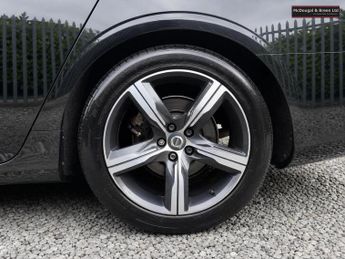Volvo S90 D4 R-DESIGN