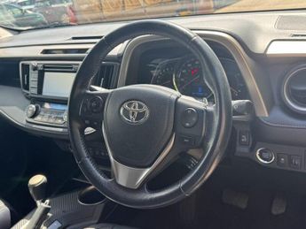 Toyota Rav4 2.0 V-Matic Invincible SUV 5dr Petrol Multidrive S 4WD Euro 6 (s
