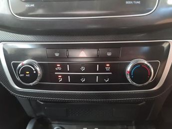 SsangYong Musso 2.2D EX 180 BHP DOUBLE CAB PICKUP MANUAL