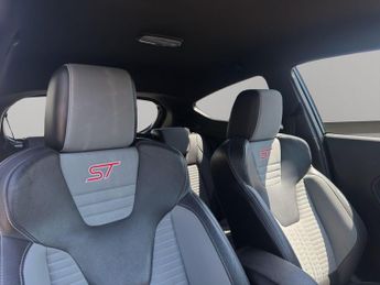 Ford Fiesta 1.6T EcoBoost ST-3 Euro 6 3dr