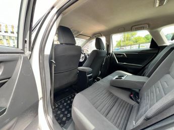 Toyota Auris VVT-I ICON TOURING SPORTS TSS