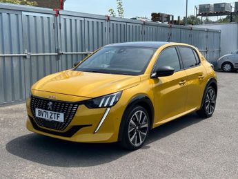 Peugeot 208 PURETECH GT S/S SAT NAV REAR CAMERA FRONT AND REAR PARKING SENSO