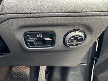 Mercedes-Benz EQE EQE 300 Exclusive Luxury Auto Electric 89 KWH PAN ROOF/HEADS-UP/