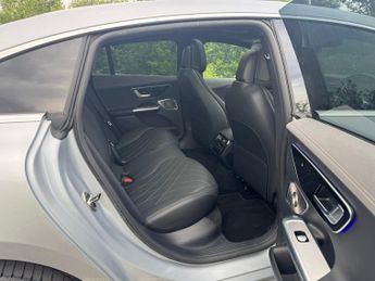 Mercedes-Benz EQE EQE 300 Exclusive Luxury Auto Electric 89 KWH PAN ROOF/HEADS-UP/