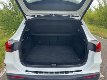 Mercedes-Benz EQA EQA 250+ AMG Line Premium Plus Auto Electric 70 KWH PAN ROOF/HEA