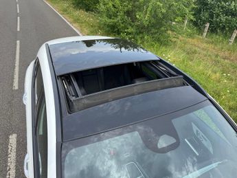 Mercedes-Benz EQA EQA 250+ AMG Line Premium Plus Auto Electric 70 KWH PAN ROOF/HEA