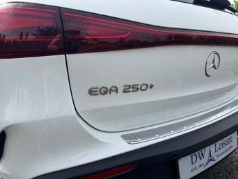 Mercedes-Benz EQA EQA 250+ AMG Line Premium Plus Auto Electric 70 KWH PAN ROOF/HEA