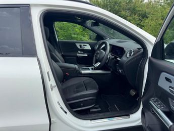 Mercedes-Benz EQA EQA 250+ AMG Line Premium Plus Auto Electric 70 KWH PAN ROOF/HEA
