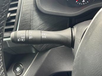 Renault Trafic Crew Cab AUTO LWB L2H1 Low Roof Sport LL30 Air Con Alloys Sensor