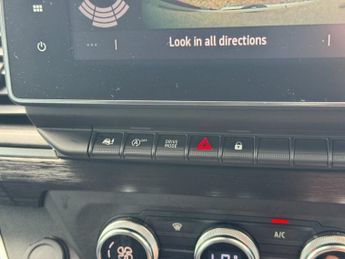 Renault Trafic Crew Cab AUTO LWB L2H1 Low Roof Sport LL30 Air Con Alloys Sensor