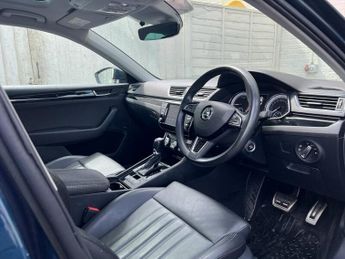 Skoda Superb 2.0 TDI Laurin & Klement Hatchback 5dr Diesel DSG Auto 6Spd Euro