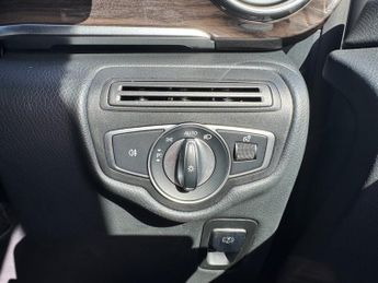Mercedes-Benz V Class V220 D Sport Auto Diesel 8 Seater EX-LWB/SAT NAV/FULL LEATHER/VA