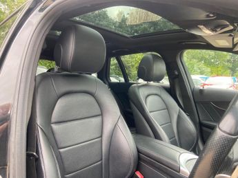 Mercedes-Benz C Class 2.1 C220d AMG Line (Premium Plus) G-Tronic+ Euro 6 (s/s) 5dr
